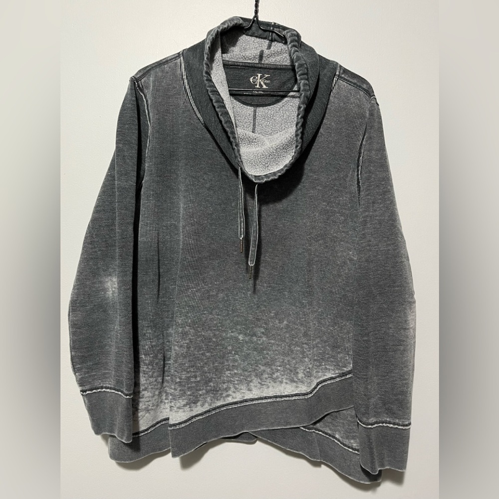 Calvin Klein sweatshirt.